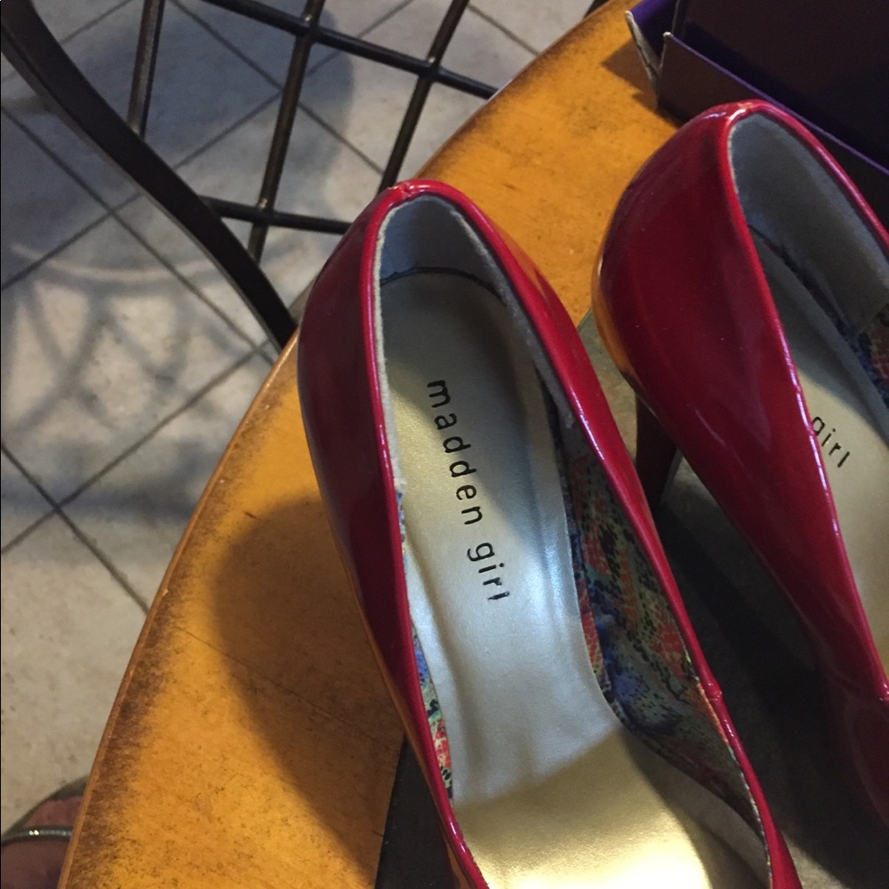 Shoes - Picture 3 of 5